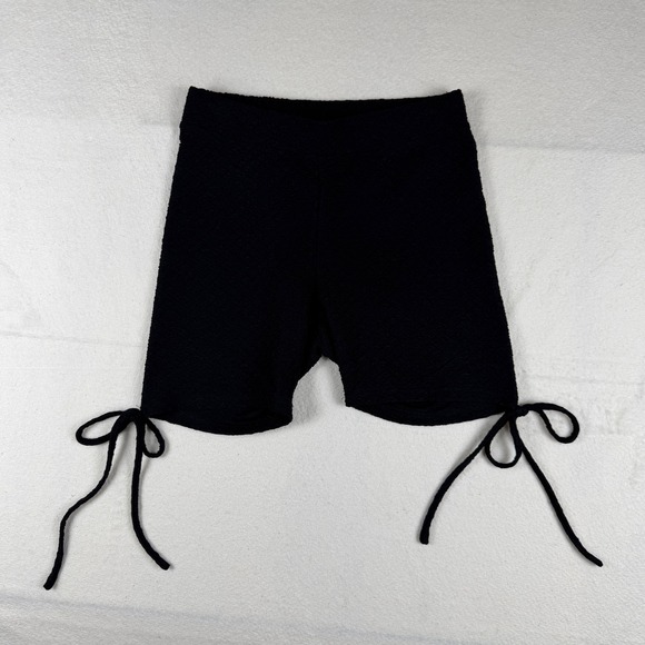 BloomChic Pants - Bloomchic Black Textured Side Tie Biker Shorts Womens Size 10 NWT High Waist